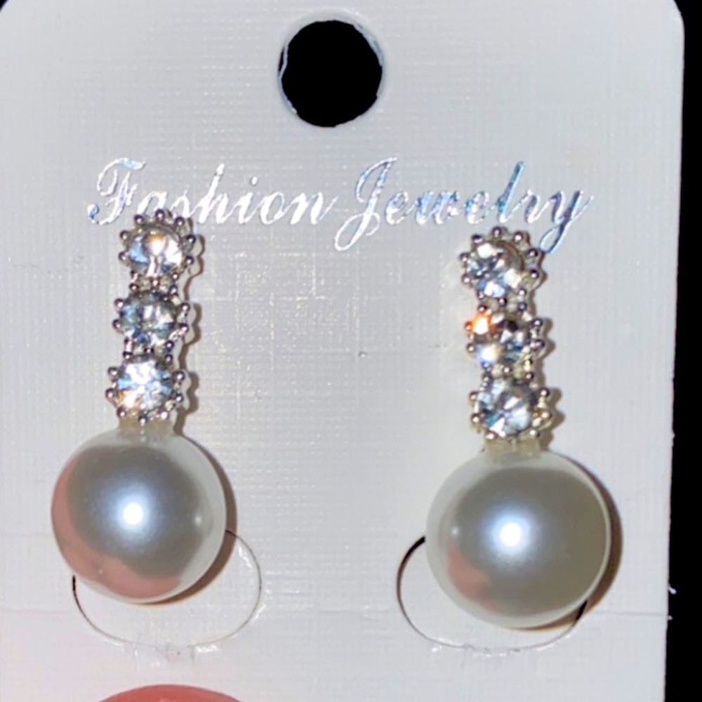 Pearl earrings